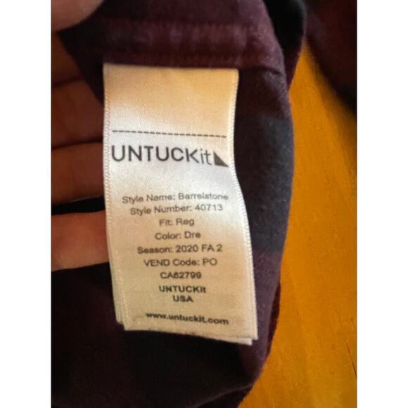 UNTUCK it Men's plaid long sleeve button down shirt. Medium. Barrelstone casual - Picture 3 of 7